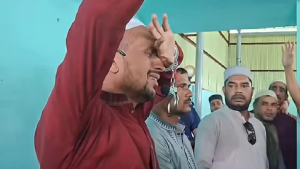প্যারোলে মুক্তি পেয়ে বাবার জানাজায় আ.লীগ নেতা খোকা