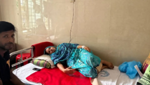 যানজটে আটকা পড়ে রাস্তায় সন্তান প্রসব করলেন নারী, ঝুঁকিতে নবজাতক