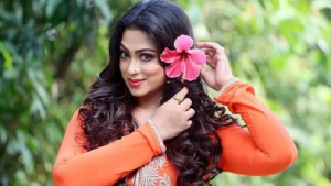 সুন্দরভাবে বাঁচতে চাই, খোদার নাম নিতে চাই: চলচ্চিত্রকে বিদায় জানানোর ইঙ্গিত পপির