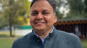 ঢাকায় প্রধানমন্ত্রীর প্রতিরক্ষা উপদেষ্টার সঙ্গে ভারতের গোয়েন্দা সংস্থা ‘র’ প্রধানের বৈঠক