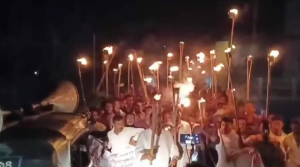 মশাল মিছিলের সময় পুলিশ দেখে পালালেন কার্যক্রম নিষিদ্ধ আ. লীগ কর্মীরা
