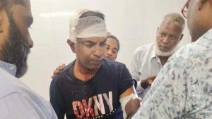 হাটের মধ্যে প্রকাশ্যে হামলা, বিএনপি-যুবদলের ২ কর্মী আহত