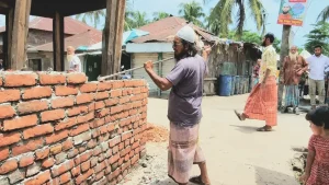 বিদ্যালয়ের জায়গার দেয়াল ভাঙার অভিযোগ যুবদল নেতার বিরুদ্ধে