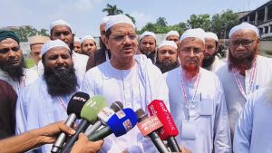 লংমার্চের দাবির সঙ্গে জামায়াত আমিরের বক্তব্যে দ্বিমুখিতা দেখছি: চরমোনাই পীর