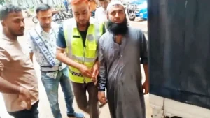 ছাত্রীকে ধর্ষণের অভিযোগে মহিলা মাদ্রাসার ‘বড় হুজুর’ আটক