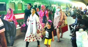 কারা পাবেন আর কারা পাবেন এবারের দুর্গাপূজার ছুটি, তাহলে জানুন