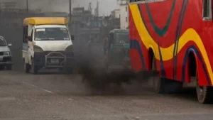 রাজধানীতে কালো ধোঁয়ার গাড়ি দেখলেই ব্যবস্থা