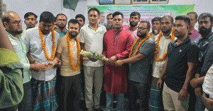 শ্রমিকদলে যোগ দিলেন জামায়াতের অর্ধশতাধিক নেতাকর্মী