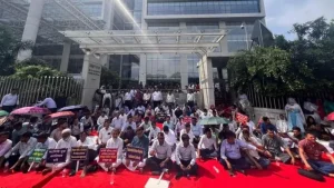 রাষ্ট্রপতির আদেশে এনবিআর আন্দোলনে অংশ নেওয়া ২০ কর্মকর্তার শাস্তি বাতিল