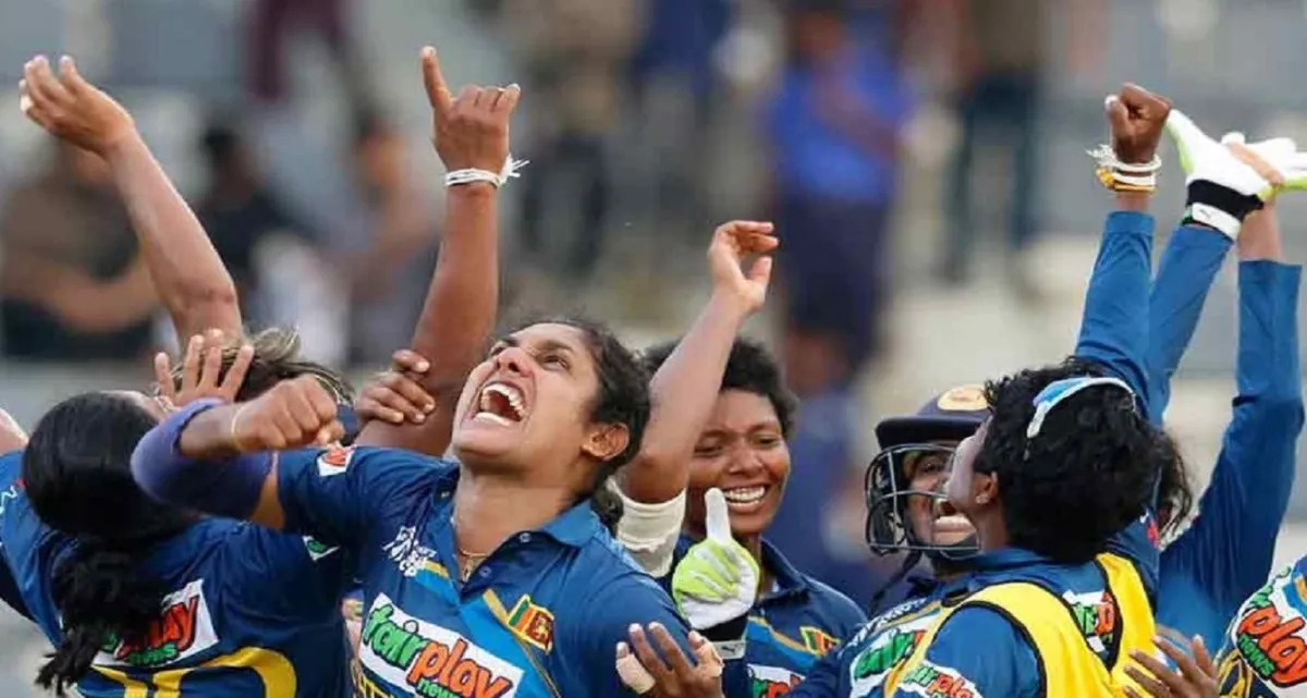 ইতিহাসে সেরা বোলিংয়ের নতুন রেকর্ড
