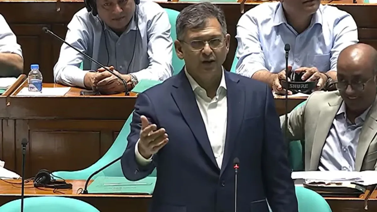 ইনসাফভিত্তিক ও জনকল্যাণমুখী রাষ্ট্র প্রতিষ্ঠায় সরকার কাজ করছে: স্বরাষ্ট্রমন্ত্রী