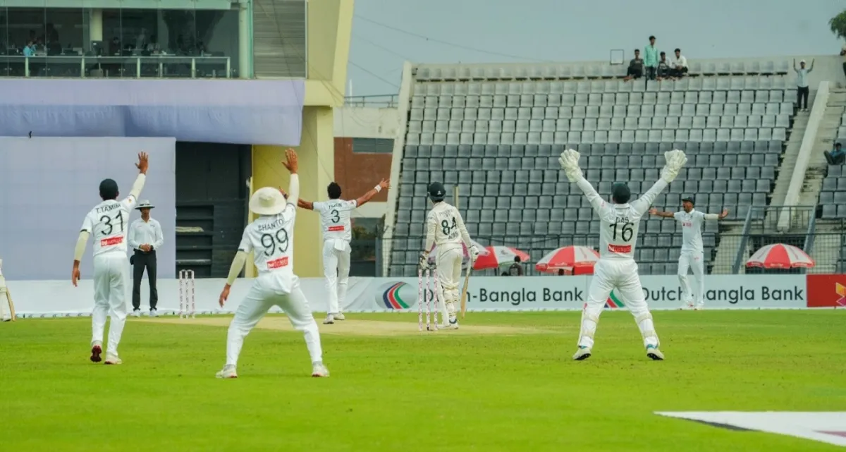 অনাকাঙ্ক্ষিত এক রেকর্ড গড়ল পাকিস্তান