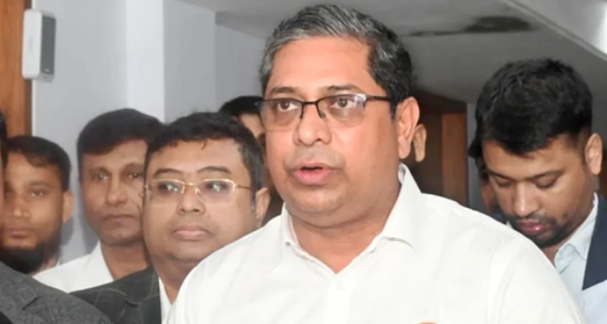 সিমেন্টবোঝাই ট্রাকের ধাক্কা, দুর্ঘটনায় প্রতিমন্ত্রী মীর শাহে আলমের গাড়ি
