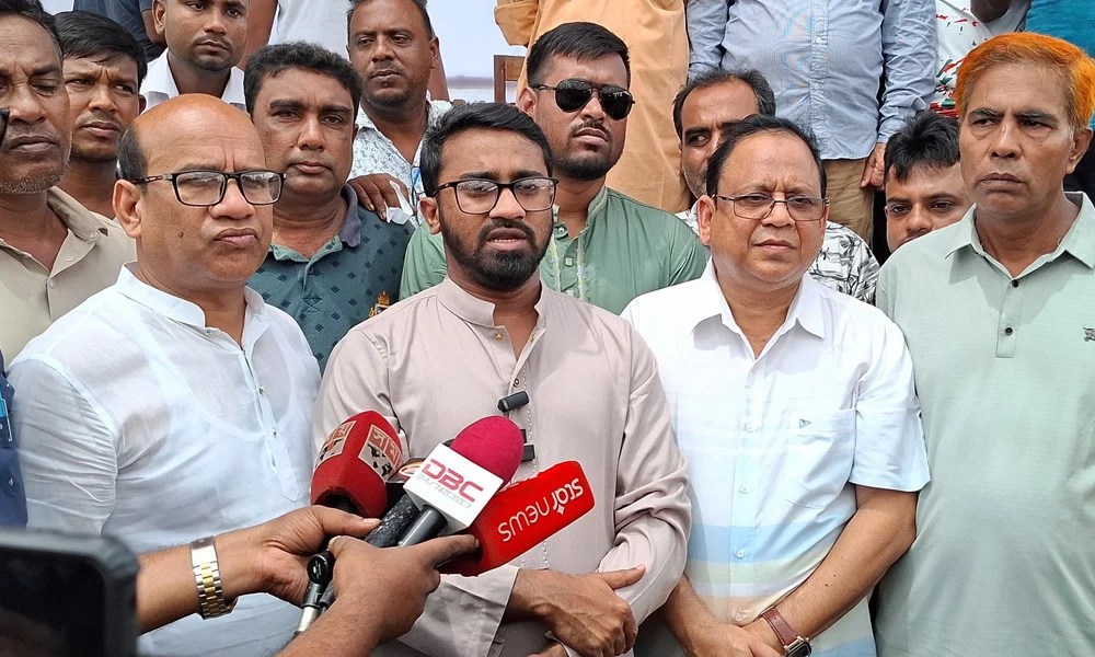 লং মার্চের নামে লং ড্রাইভ করছে জামায়াত : রাশেদ খাঁন