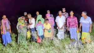 ভারতে ভেসে যাওয়া ১০ বাংলাদেশিকে উদ্ধারের পর ফেরত দিল বিএসএফ