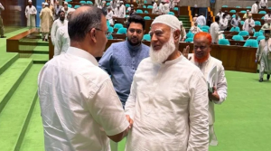 বিরোধীদলীয় নেতাকে দেড়শ টাকার দুপুরের খাবারের নিমন্ত্রণ প্রধানমন্ত্রীর