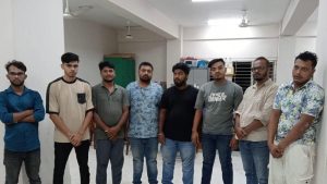 গোপনে মিটিং করার সময় উত্তরখানে যুবলীগের ৮ নেতা গ্রেপ্তার