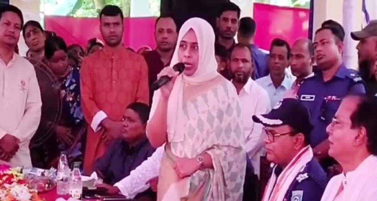 দেড় মিনিটের বক্তব্যে ২৫ বার ‘স্যার’ সম্বোধন!